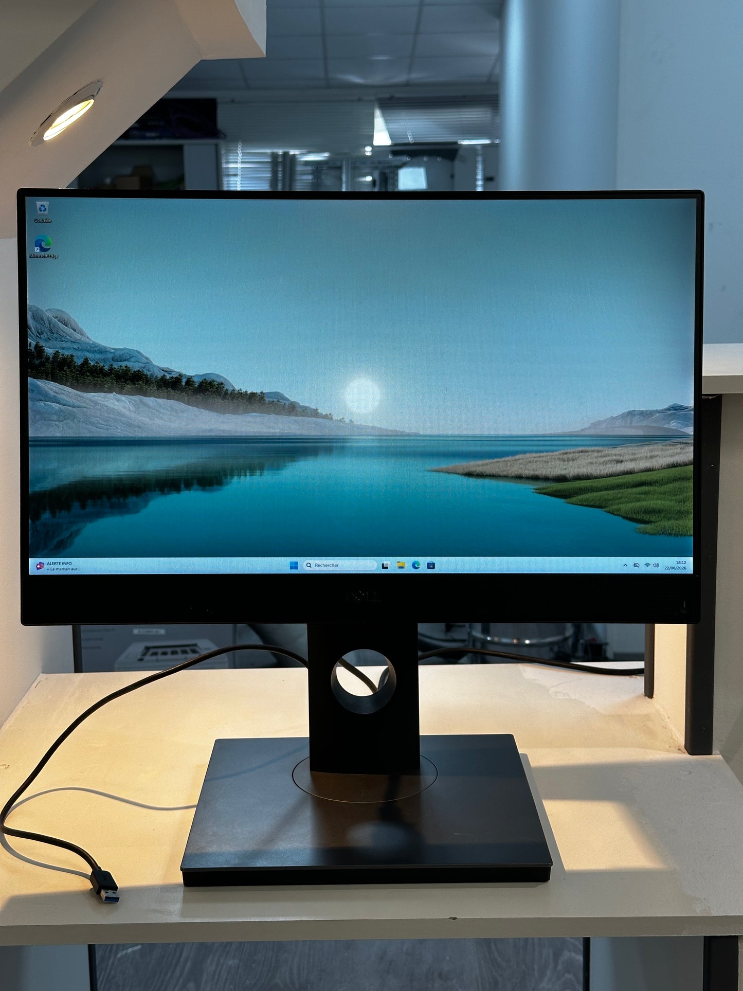 Dell 24" Tout-en-Un – i5 – 8Go RAM – SSD 470 Go – Windows 11 Pro
