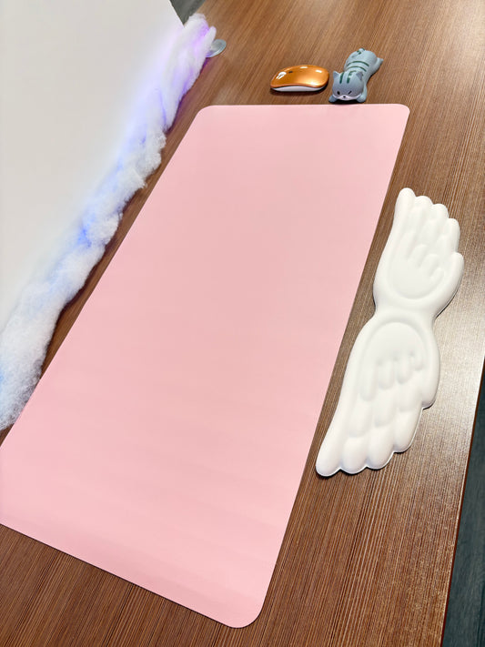 Tapis de bureau PU Waterproof – Antidérapant (80×40 cm) Rose – Protection bureau & confort